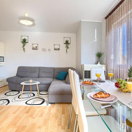 Апартаменты Apartman Andi Пула Экстерьер фото